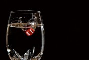 茅臺鎮(zhèn)貼牌酒亂象調(diào)查：西鳳不帶酒、汾酒集團(tuán)≠杏花村