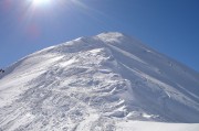 玩游戲，去滑雪大冒險(xiǎn)！現(xiàn)在你離滑雪大冒險(xiǎn)的腳步更近了。這款基于真實(shí)的滑雪場景設(shè)計(jì)的全新模擬游戲，讓你體驗(yàn)到前所未有的滑雪樂趣！，滑雪大冒險(xiǎn)，真實(shí)滑雪場景的真實(shí)模擬游戲即將來臨！