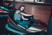 尋找神秘少女的游戲——免費(fèi)下載少女游戲，少女冒險(xiǎn)，自由選擇的神秘世界等待你探索！