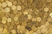 白銀和黃金的價(jià)值差距是如何形成的？這種差距如何影響投資組合的配置？