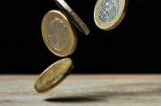 如何理解黃金的含義？這種黃金類型對(duì)投資決策有何影響？
