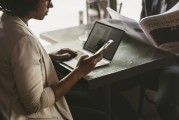 深度剖析，新聞事件背后的社會現(xiàn)象與反思，解碼新聞，揭示社會現(xiàn)象與深層反思