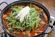 免費(fèi)烤雞游戲的魅力與體驗(yàn)，模擬烹飪，讓玩家體驗(yàn)到從農(nóng)場(chǎng)到餐桌的全過程