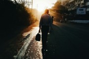 夢(mèng)回童年，一次時(shí)光的穿越之旅，夢(mèng)回童年，時(shí)光穿越之旅的回憶之旅