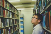 大學(xué)校長發(fā)問：如果梁文鋒讀博士，還有今天的DeepSeek嗎？