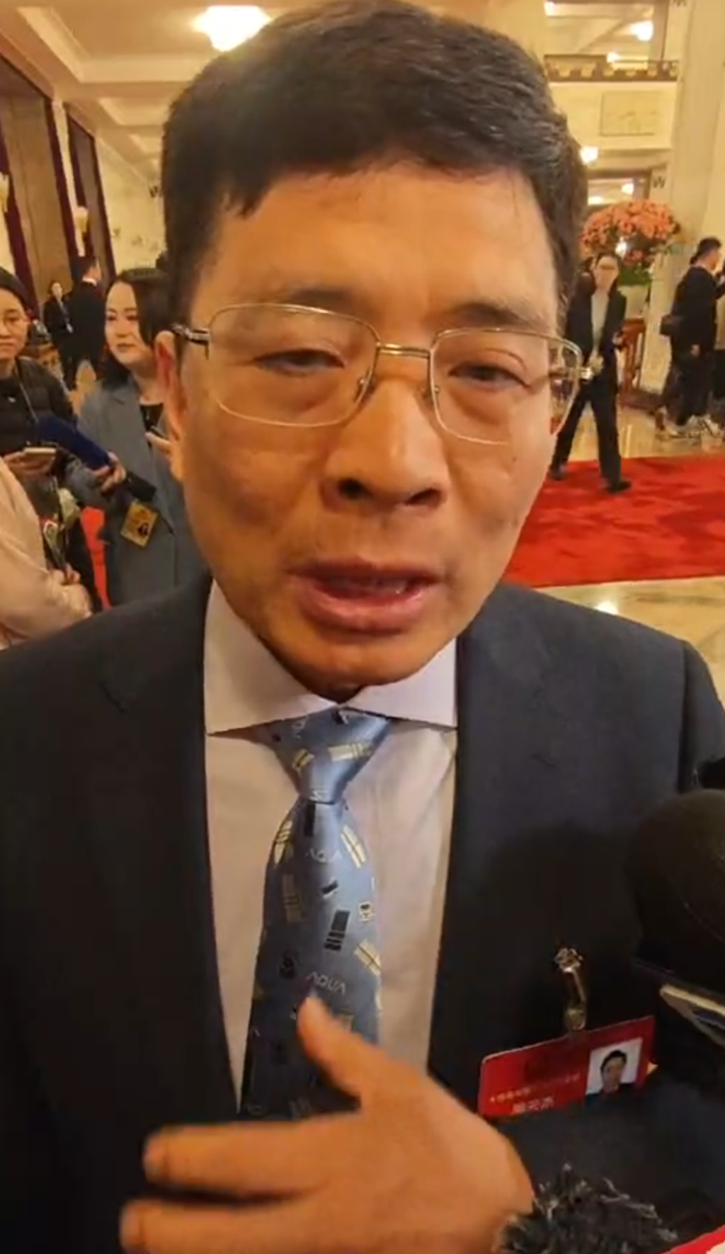 周云杰回應“出圈”：每個人都要適應網(wǎng)絡時代，希望全員擁抱新媒體